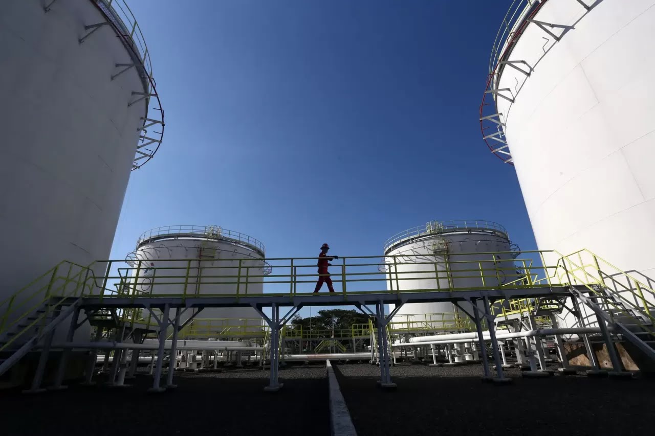 G pertamina patra niaga resmikan fasilitas tangki dan hidrant system di terminal 2 bandara juanda surabaya zsl